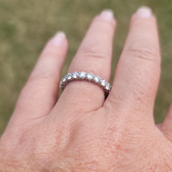 Genuine 2.00ct Diamond & Platinum Eternity Band - Picture 9 of 16